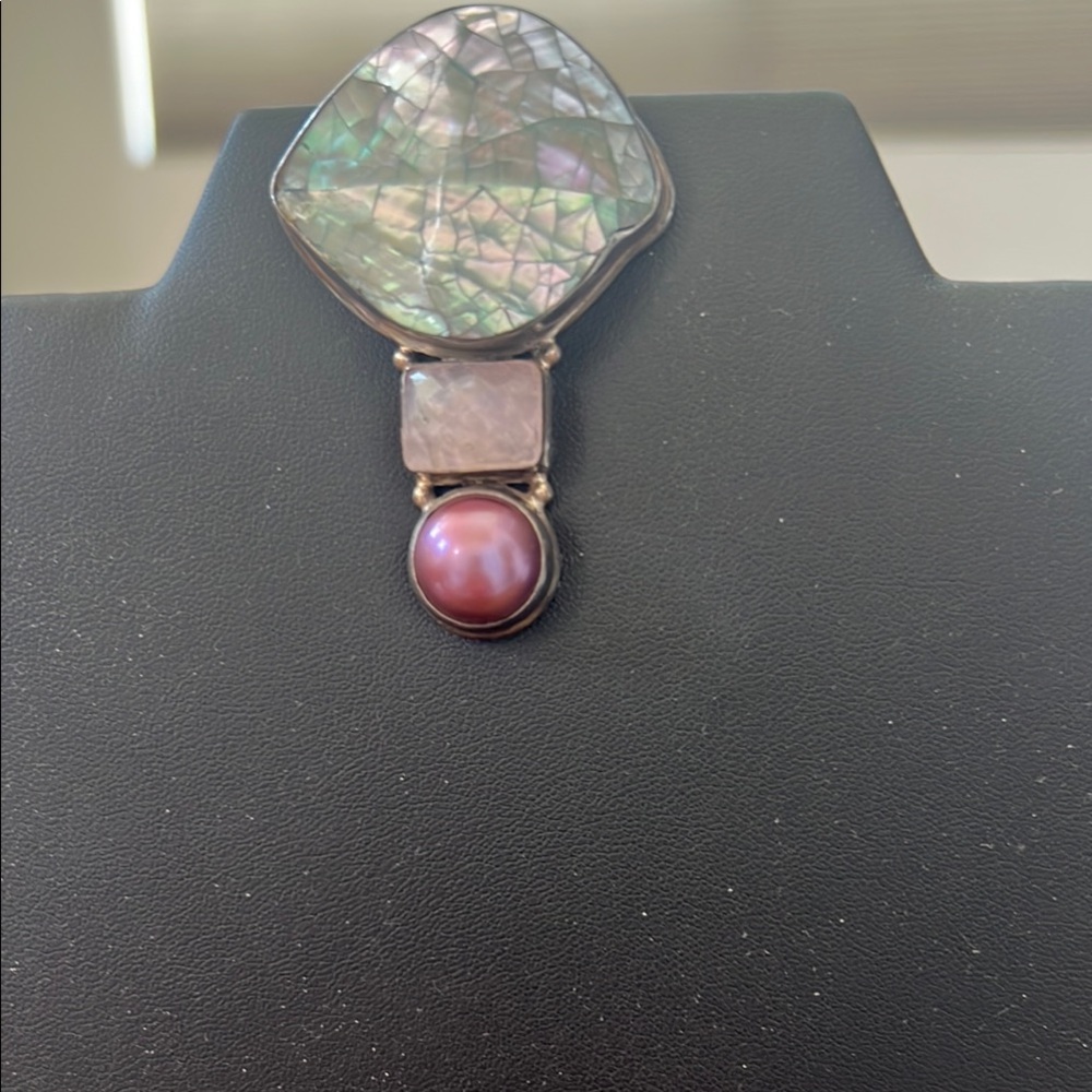 Elegant Multi-Stone Pendant Necklace